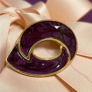 Vintage Gold Tone and Purple Enamel Shimmery Brooch